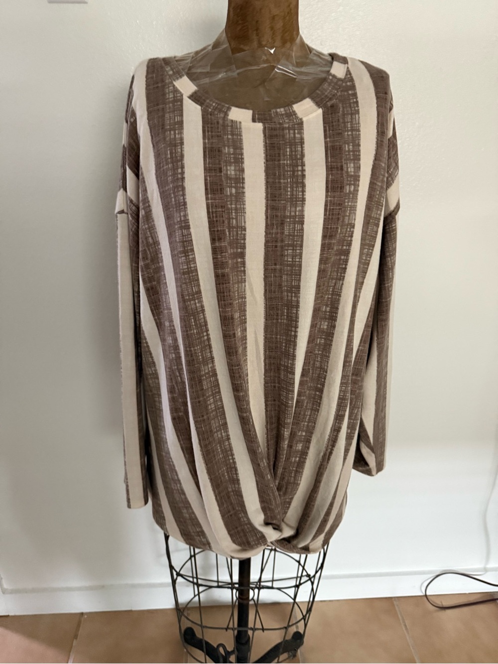 NWT Tru Self Brown & Cream Striped Long-Sleeve Twist Hem Top Size 3X